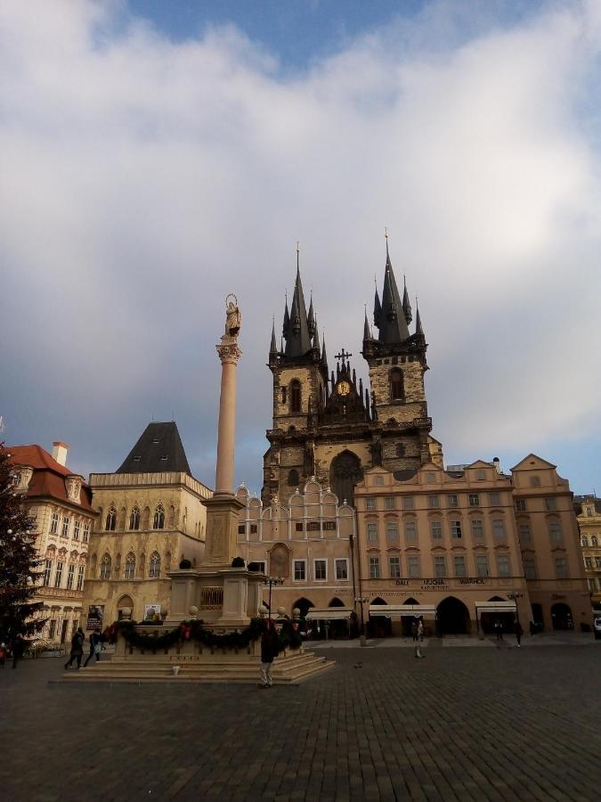Apartricanova Prag Exteriör bild