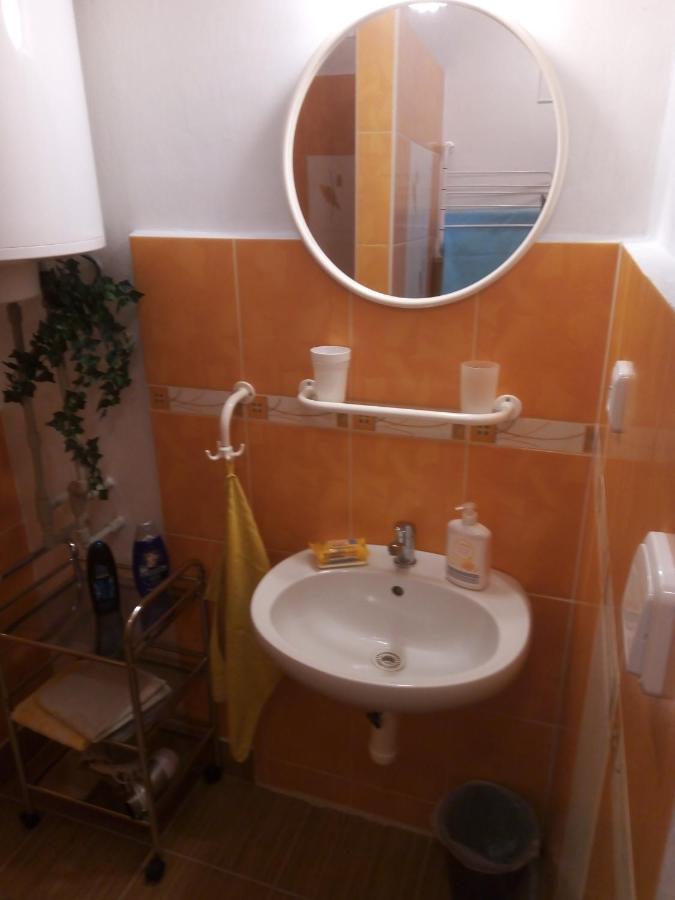 Apartricanova Prag Exteriör bild