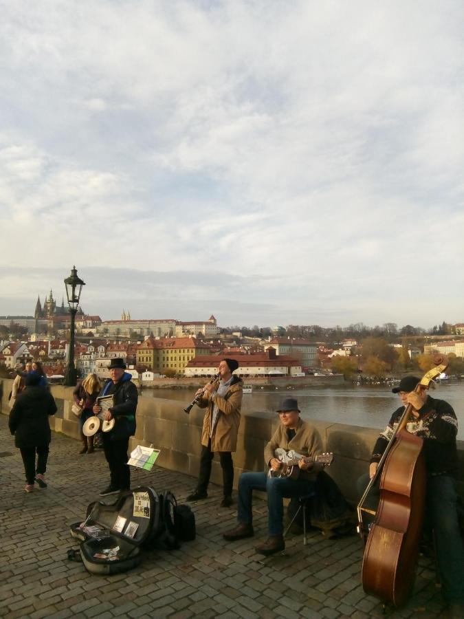 Apartricanova Prag Exteriör bild