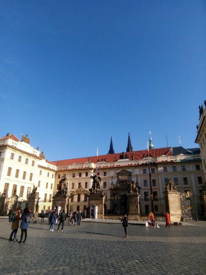 Apartricanova Prag Exteriör bild