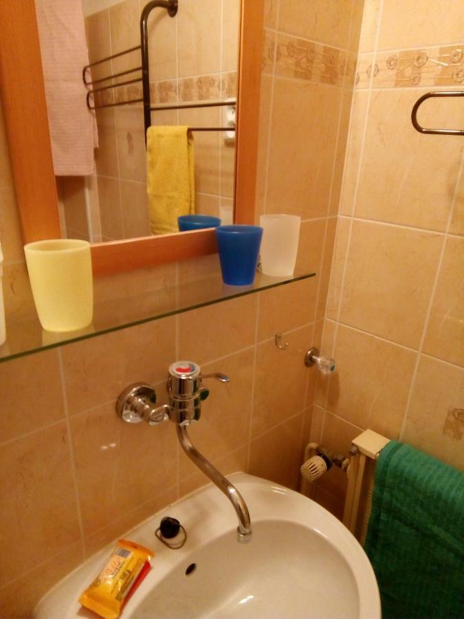 Apartricanova Prag Exteriör bild