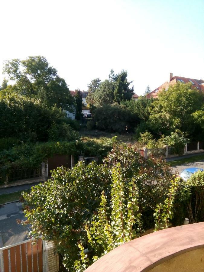 Apartricanova Prag Exteriör bild