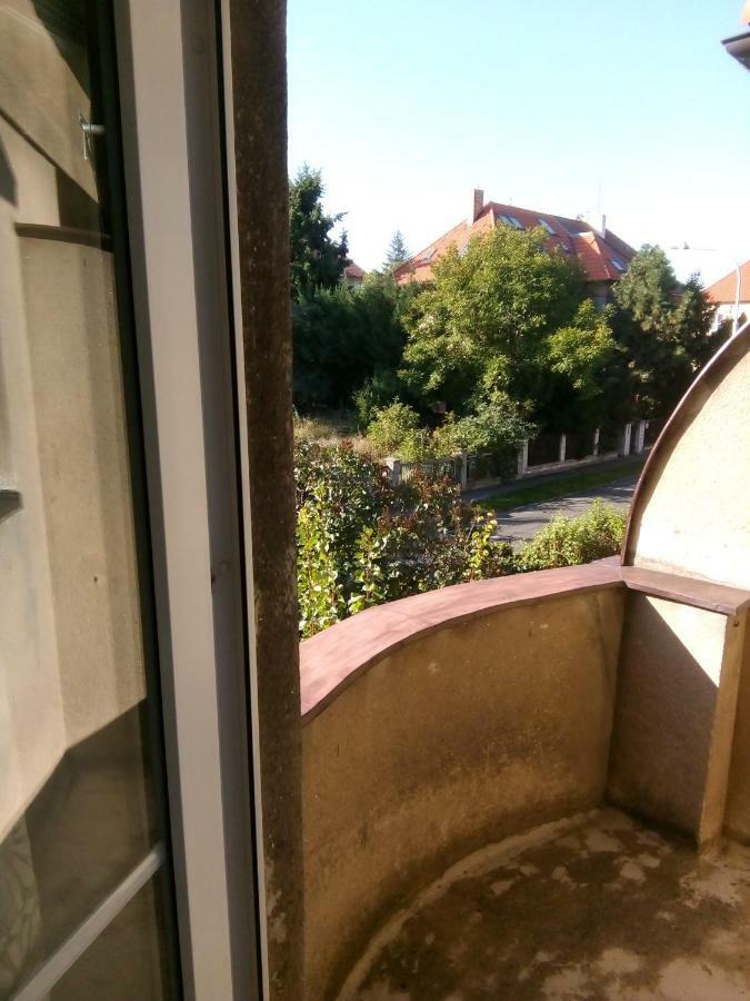 Apartricanova Prag Exteriör bild